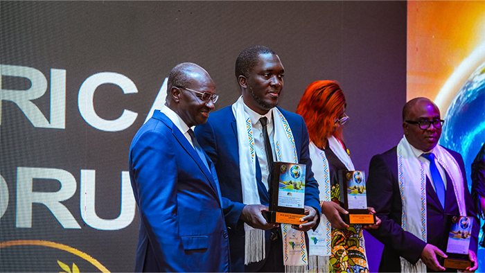 LE FER REÇOIT LE PRIX QUALITÉ-PERFORMANCE AFRIQUE / CATÉGORIE EXCELLENCE OPÉRATIONNELLE À LA 3ᵉ ÉDITION D’AFRICA QSHE FORUM 2025