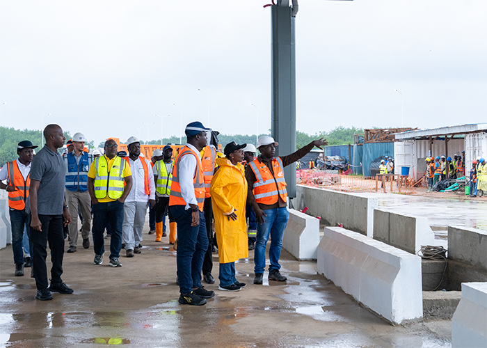 COTIÈRE : LA DIRECTRICE GÉNÉRALE DU FER INSPECTE LES TRAVAUX DES PÉAGES